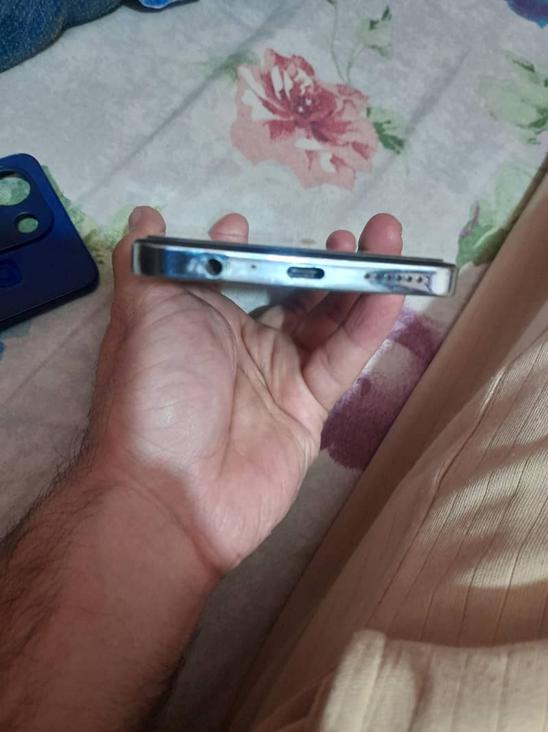 Tecno CAMON 20 2