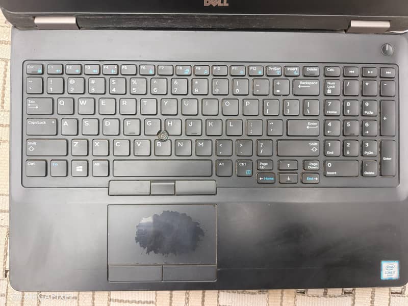 Dell Latitude E5570 1
