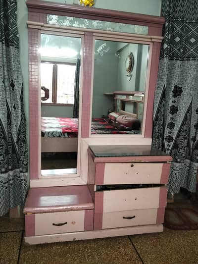 Bed with sides tables and dressing