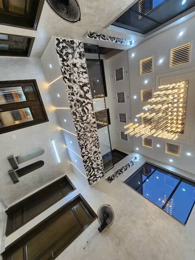 10 Marla Brand New House For Sale