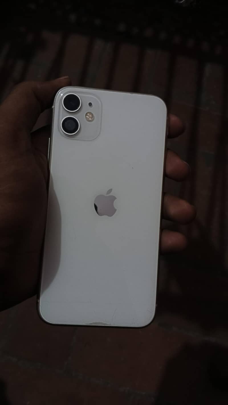 Apple iPhone 11 0