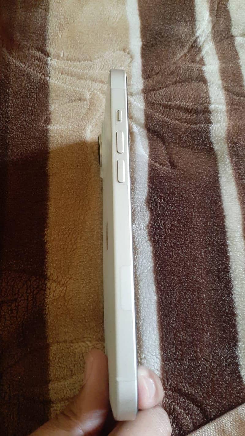 Apple iPhone 14 plus 4