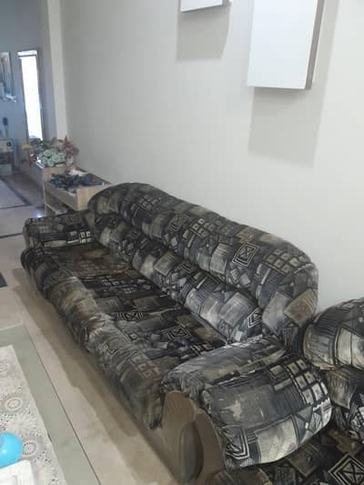 sofa set is for sale