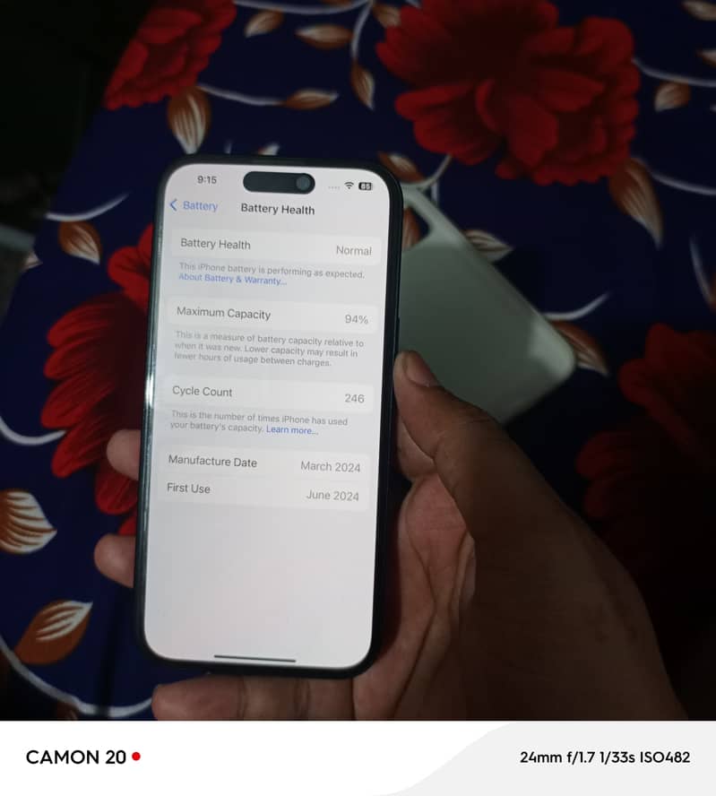 Apple iPhone 15 4