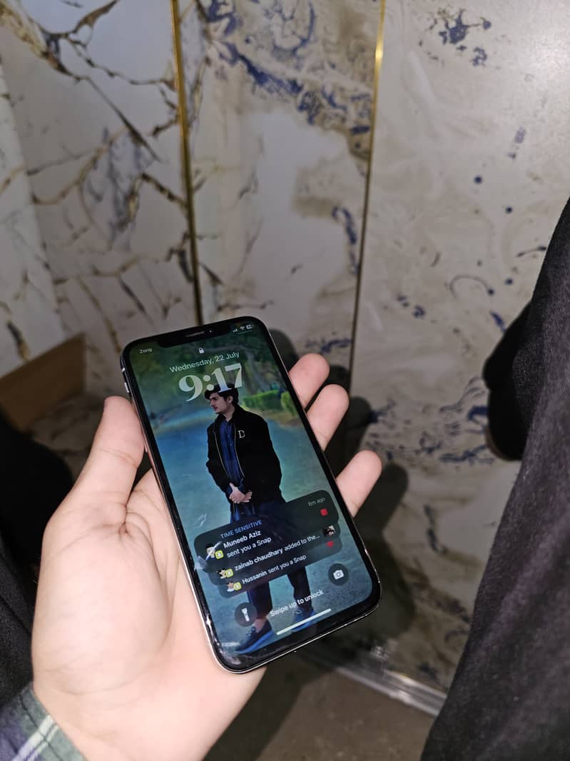 Apple iPhone X 2