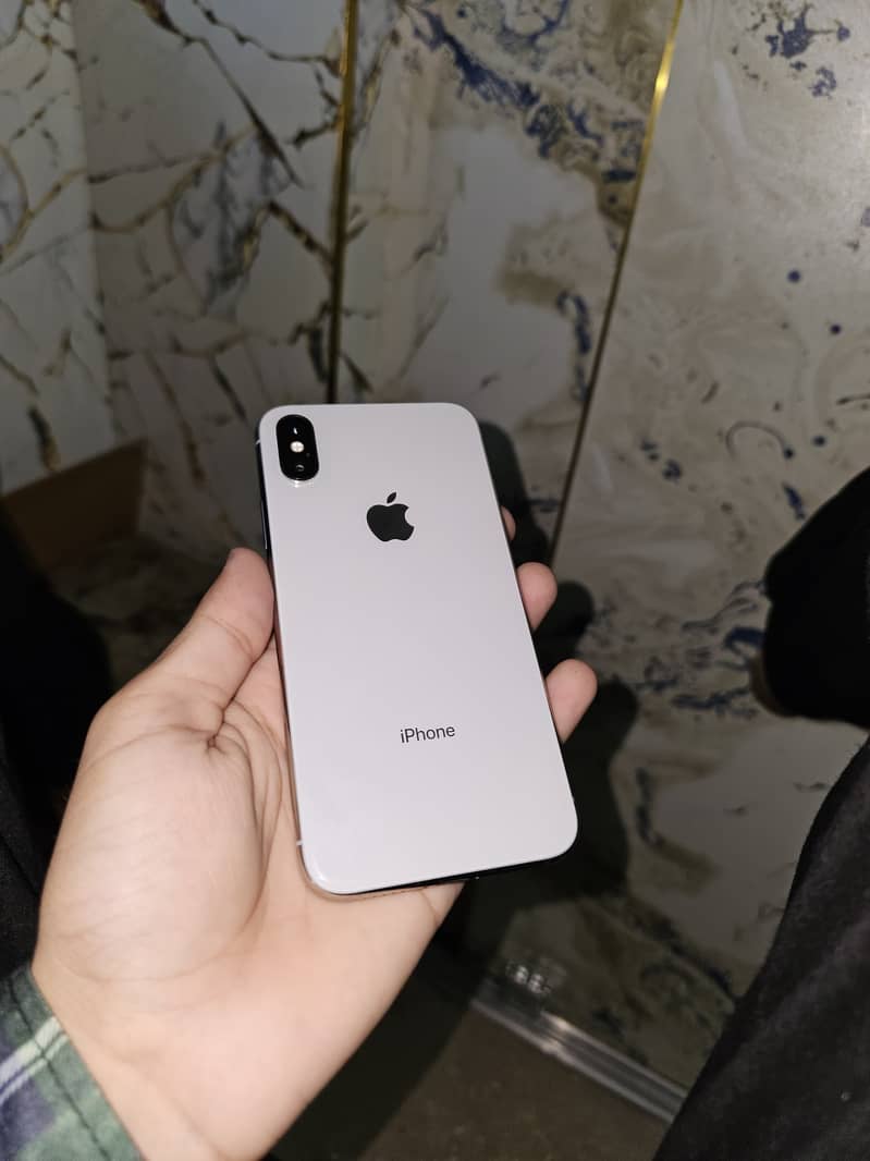 Apple iPhone X 3