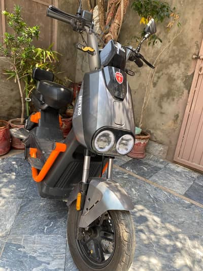 metro super bike sale behtreen condition