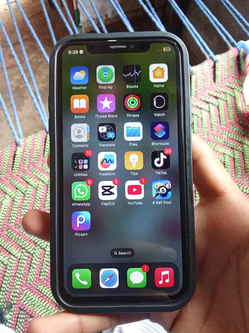 Apple iPhone X 3