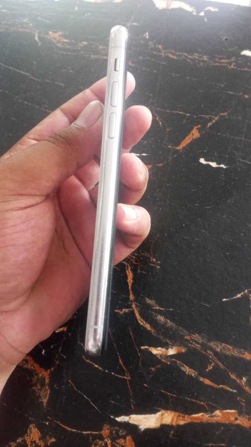 Apple iPhone X 2
