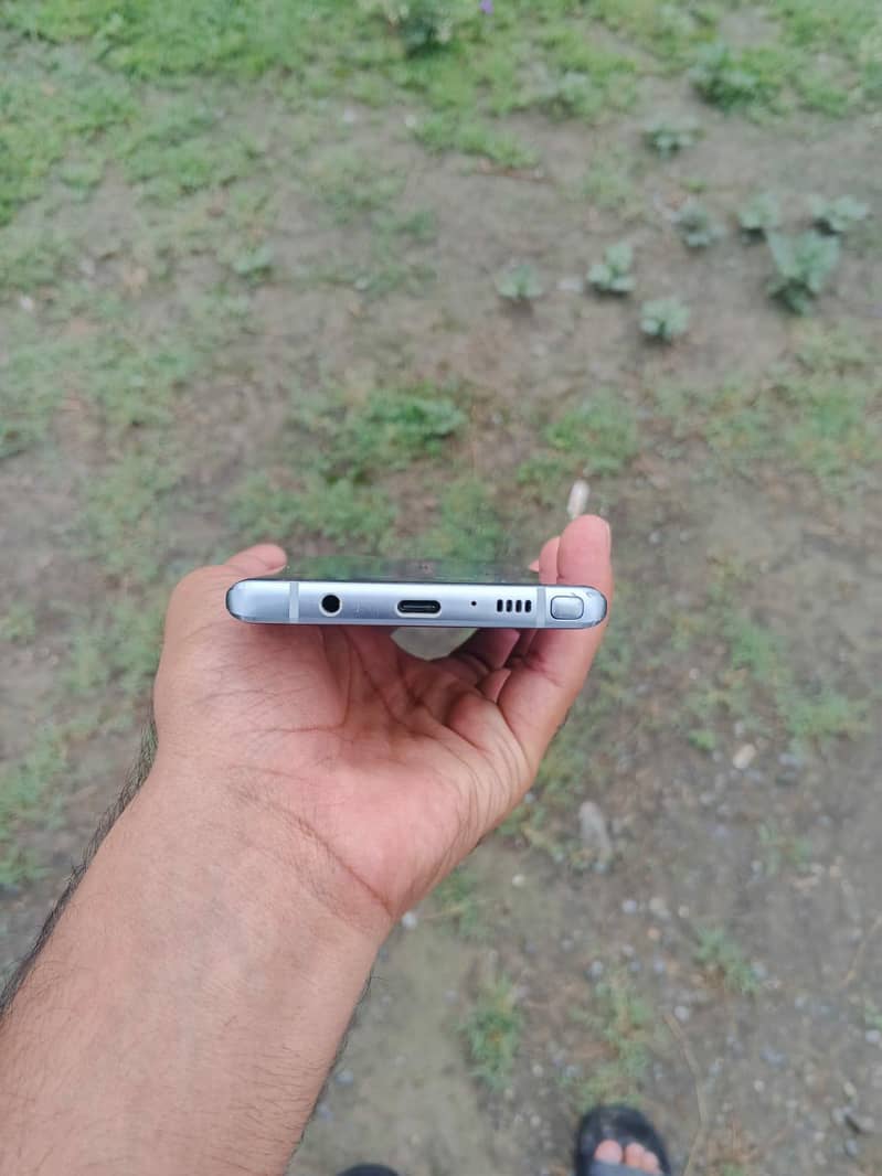 Samsung Mobile Note 9 1