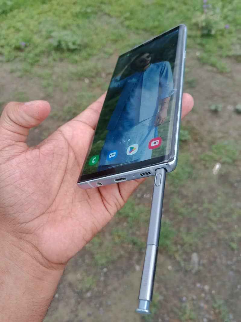 Samsung Mobile Note 9 5