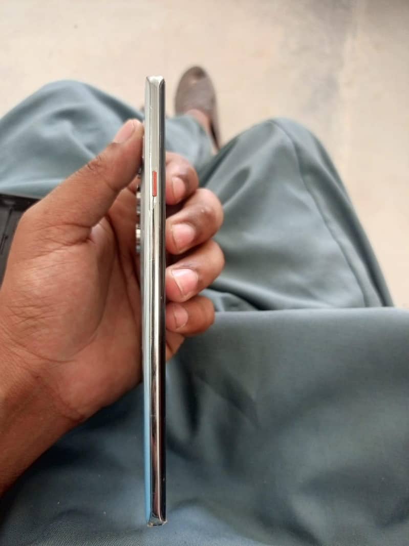 Tecno CAMON 40 Pro 3