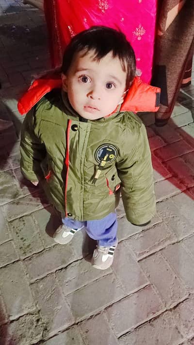baby care ky Liye ksi ko chorna ha to hmary pas chor skta