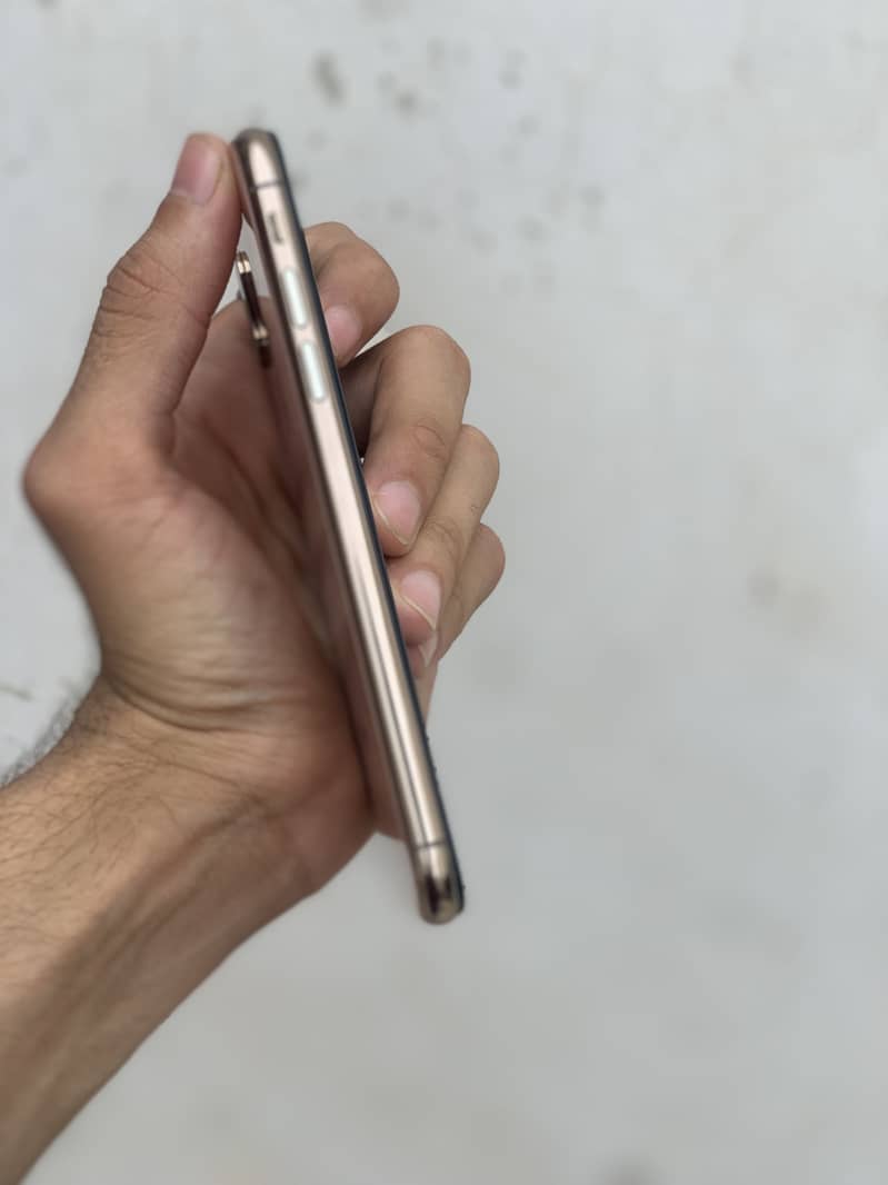 iPhone xs 2