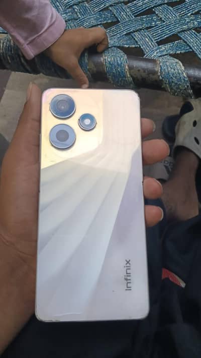 Infinix Hot 30 Play