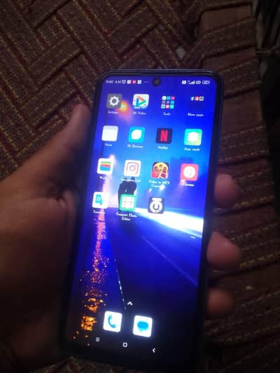 Redmi 10 in lush condition