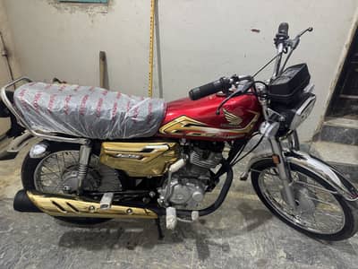 Honda cg 125 special edition red gold