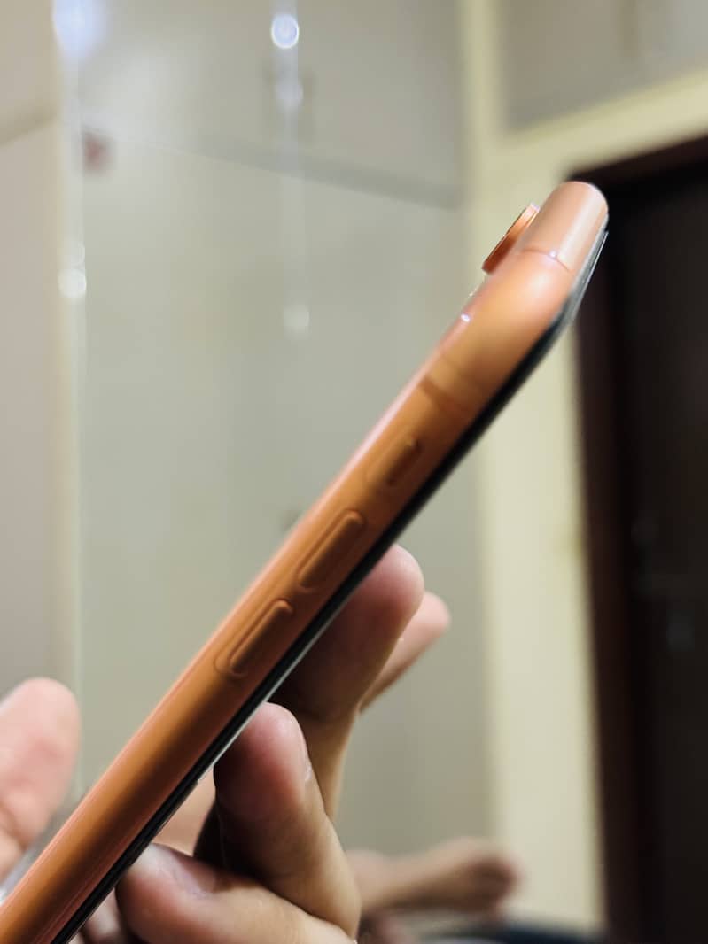 iPhone xr 3