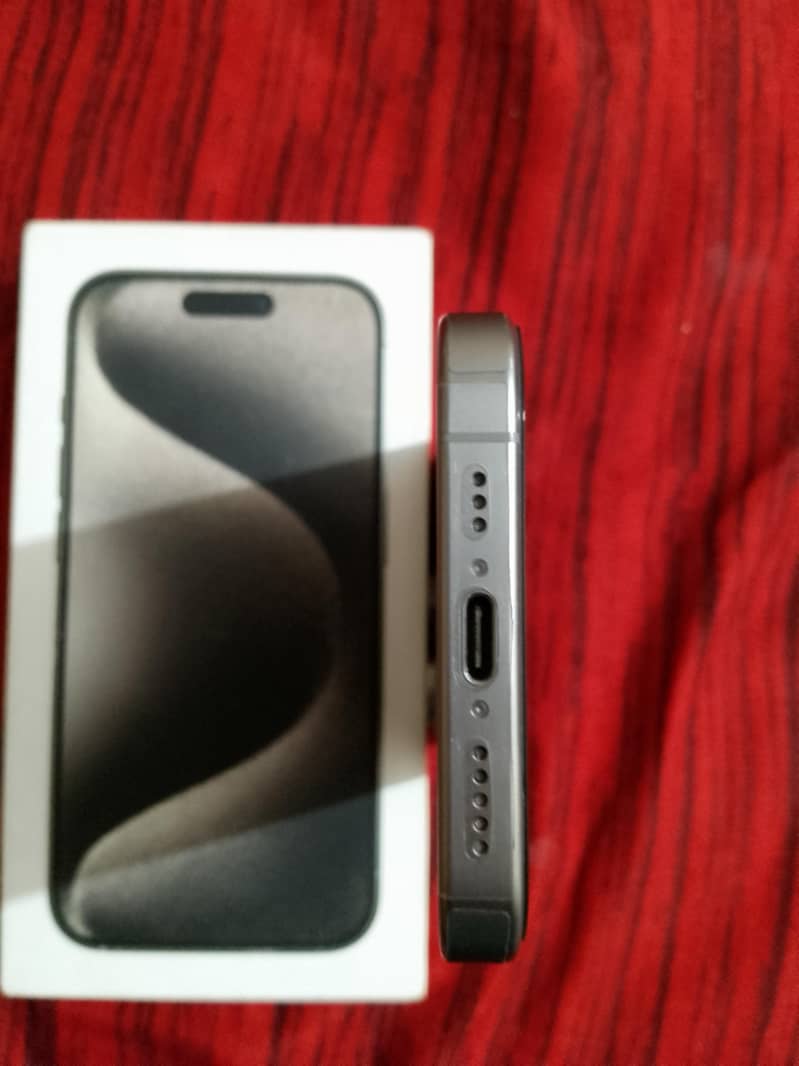 iphone 15 pro 4