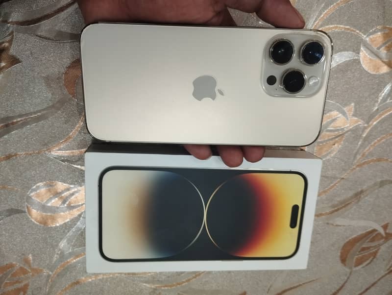 Apple iPhone 14 Pro Max 0