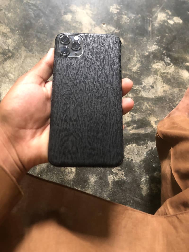 Apple iPhone 11 Pro Max 0