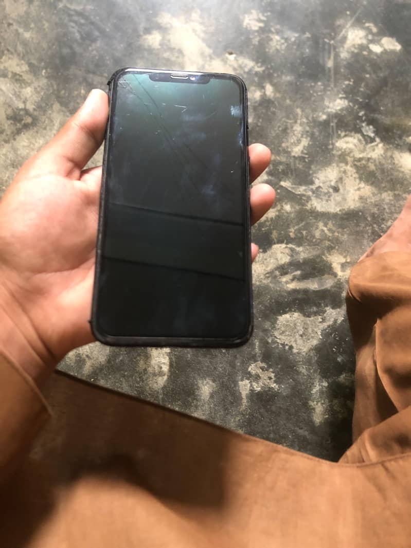 Apple iPhone 11 Pro Max 1