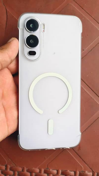 Itel City 100