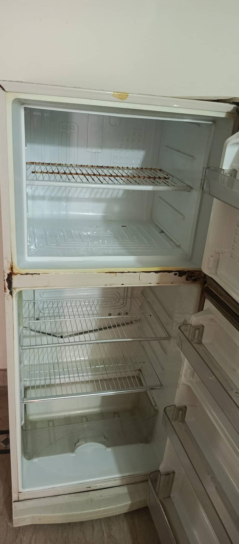 dawlance frige 2