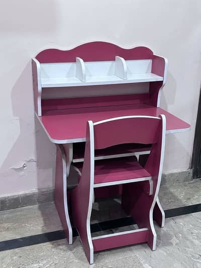 Kids study table chair