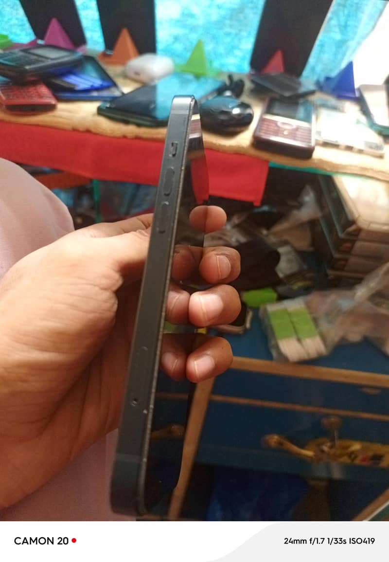 Apple iPhone 13 3