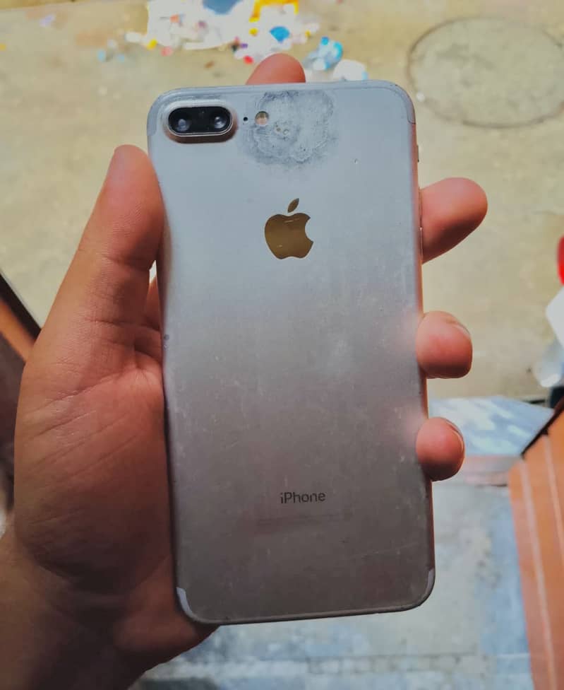 Apple iPhone 7 Plus 2