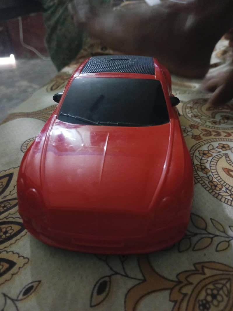 Car Shape Bluetooth speaker 3