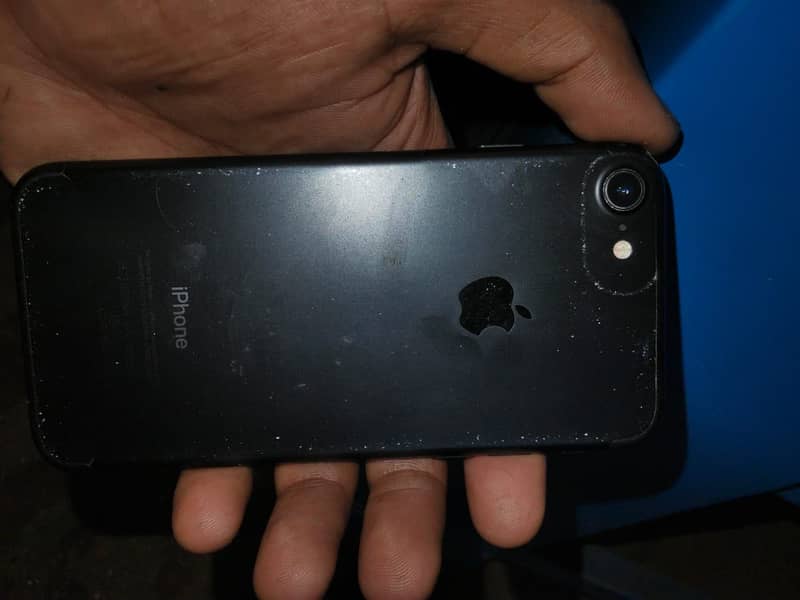 Apple iPhone 7 2
