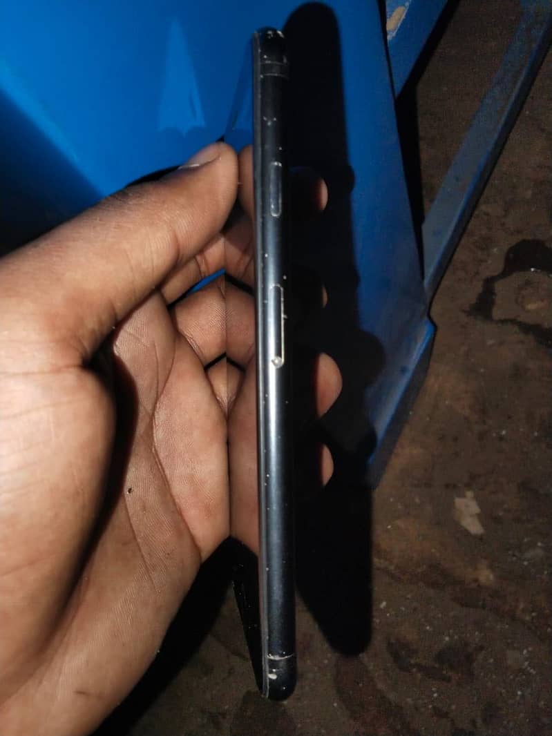 Apple iPhone 7 3