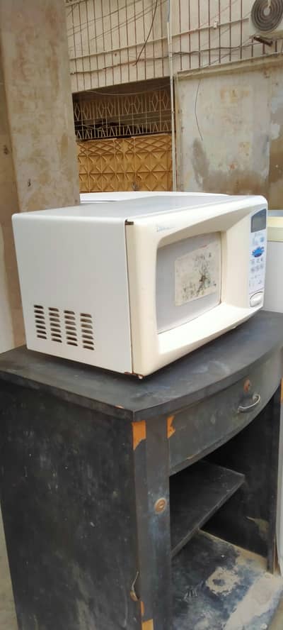Dawlance microwave used