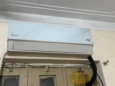 Good condition Dawlance Ac