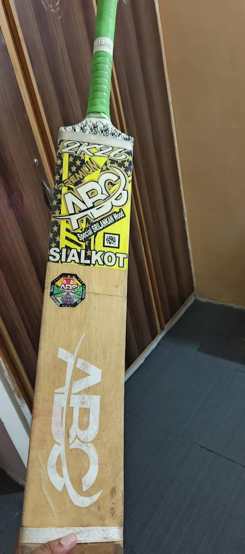 coco nut bat A+ condition 0