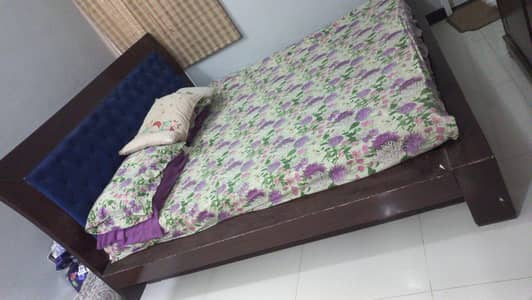 Complete bedroom set -King size bed - dressing - wardrobe set