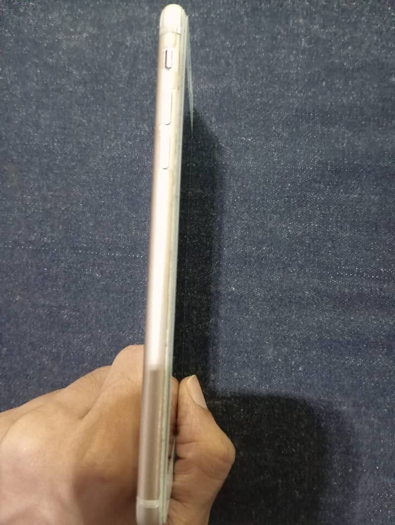 Apple iPhone 7 Plus 2