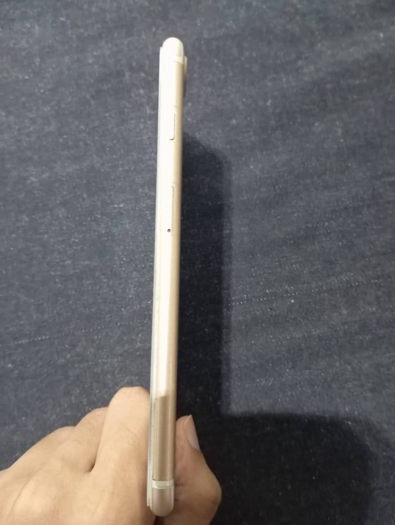 Apple iPhone 7 Plus 3