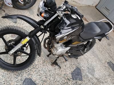 Yamaha YBR 125G 2025 Model – First Owner 9k Chala hai