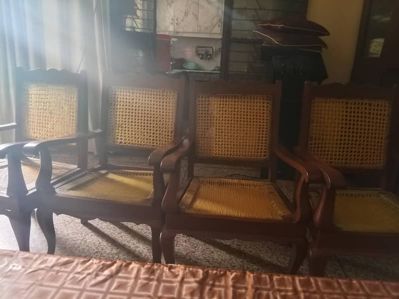 4 chairs 1