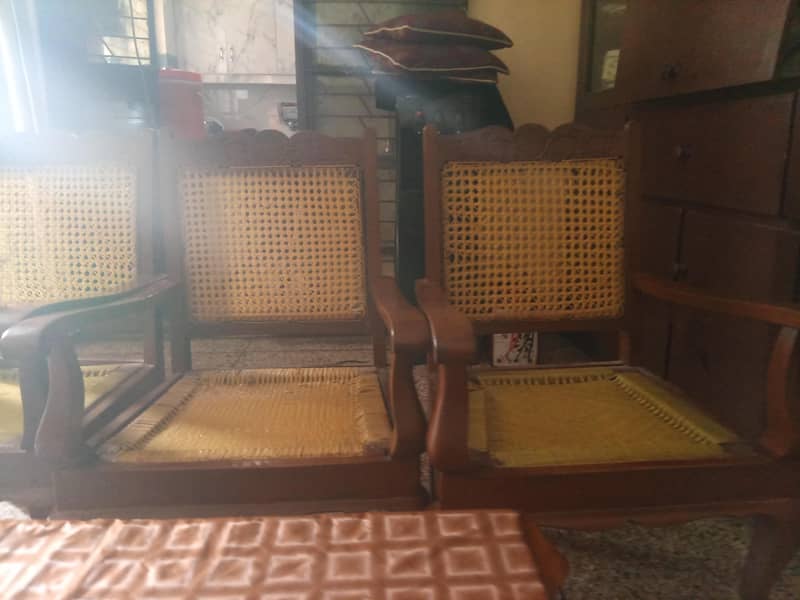 4 chairs 2