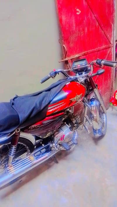 10/10 condition urgently sale my union star 70cc 03365521474