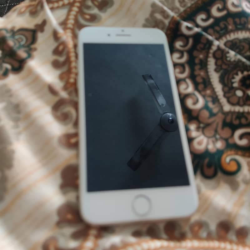 Apple iPhone 7 0