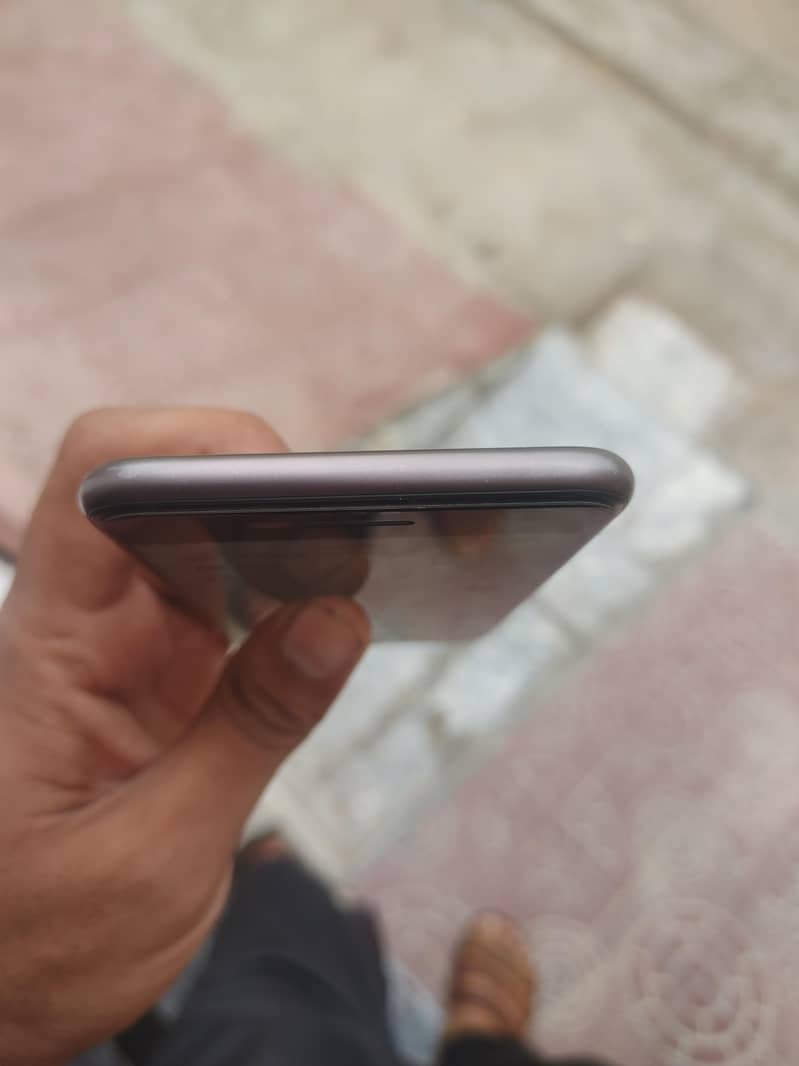 Apple iPhone 8 Plus 5
