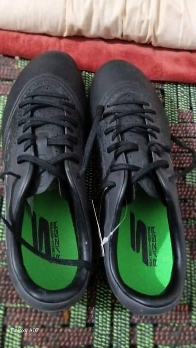 Skechers
