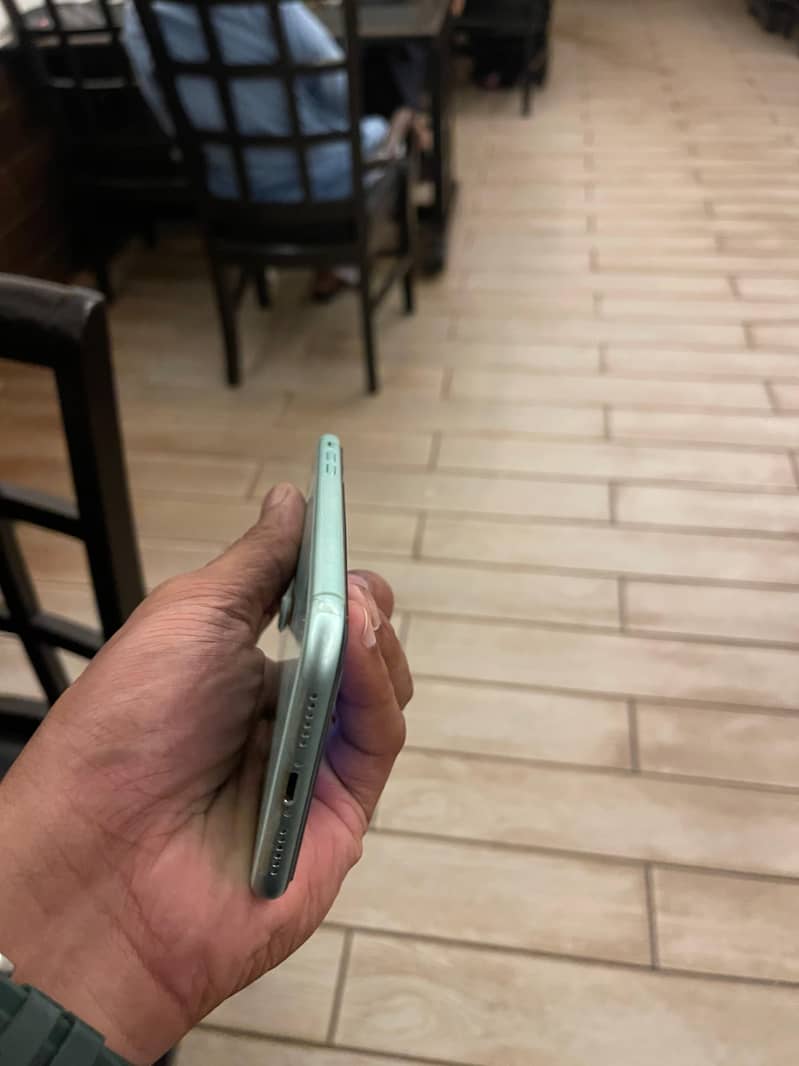 iPhone 11 PTA 4