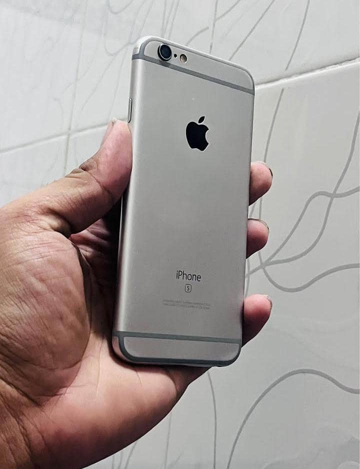 Apple iPhone 6S Plus 3