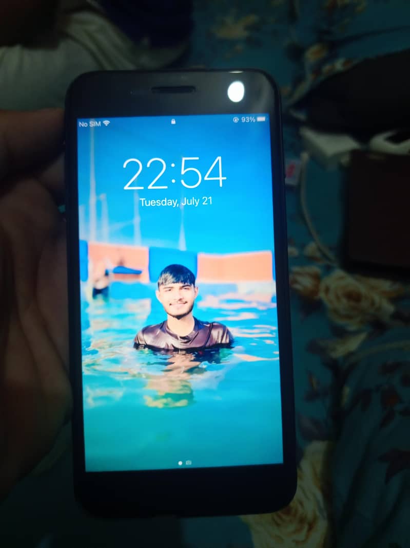 Apple iPhone 7 Plus 0